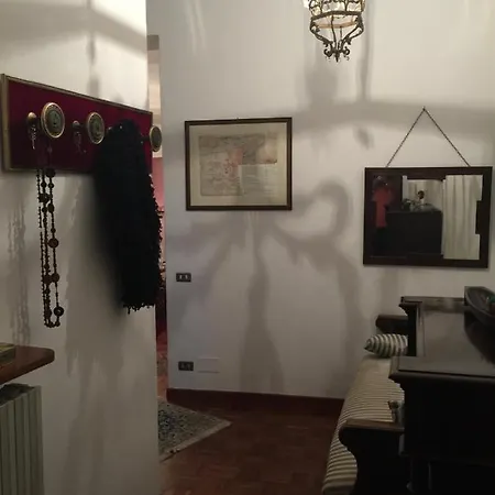 Lalla's Central Апартаменты